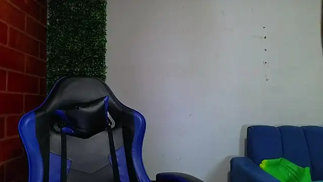 Demitryo online show from April 14, 7:52 pm