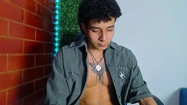 Demitryo online show from March 30, 4:52 pm