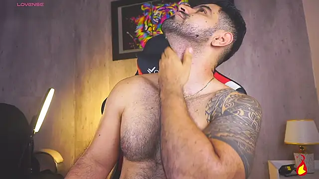 king hard online show from April 18, 9:11 am