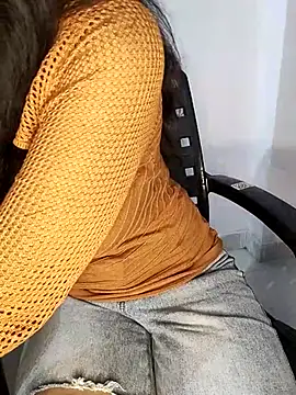 Ms Neera online show from February 28, 8:18 pm