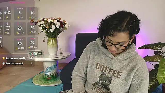 Elliee  online show from February 12, 3:27 pm