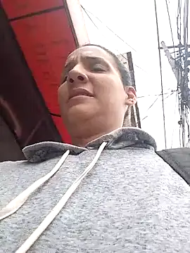 Elliee  online show from March 28, 1:34 pm