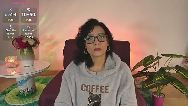 Elliee  online show from March 3, 7:17 pm