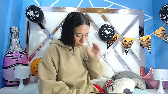 Snapshot of angelina_ny chatting on October 22, 1:32 pm angelina ny online show from October 22, 1:32 pm