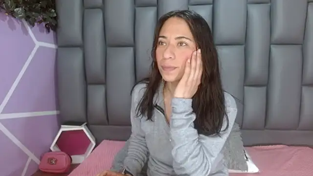 Snapshot of angelina_ny chatting on November 25, 1:55 pm angelina ny online show from November 25, 1:55 pm