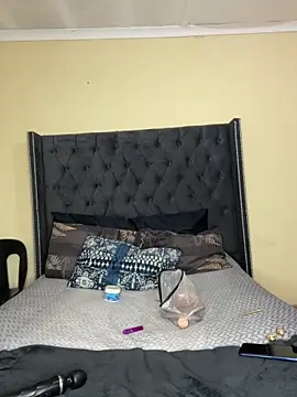 DarkBerry87 online show from April 8, 1:51 am