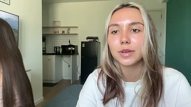 domDani subMay online show from March 29, 8:27 am