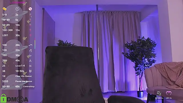 Snapshot of AllenaMoon chatting on January 16, 8:35 pm AllenaMoon online show from January 16, 8:35 pm