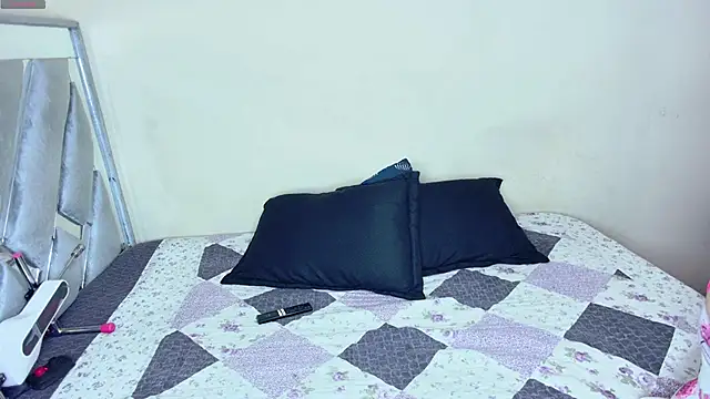 Snapshot of sean-pierre chatting on November 5, 2:36 am sean-pierre online show from November 5, 2:36 am