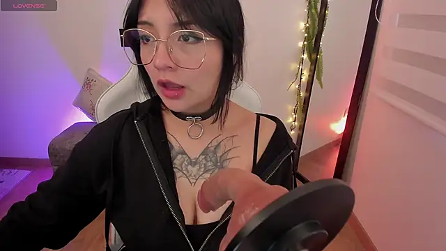 Hannya moon online show from April 23, 5:36 pm