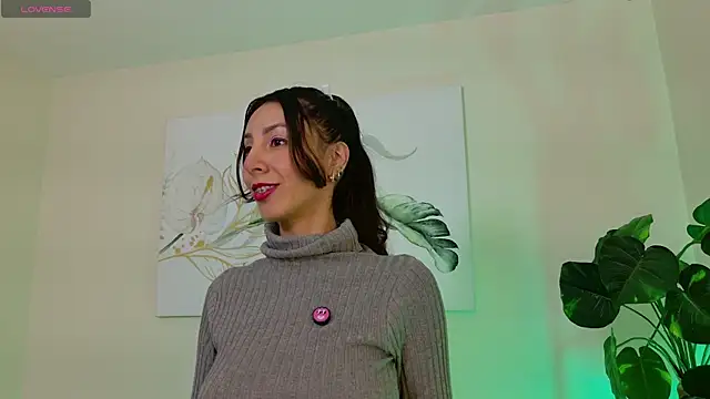 luna willians online show from March 30, 12:28 pm