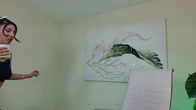 luna willians online show from March 31, 12:51 pm