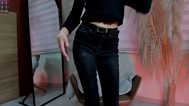 luna willians online show from March 22, 2:29 pm