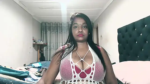Indianmayaxoxo online show from May 12, 8:04 pm