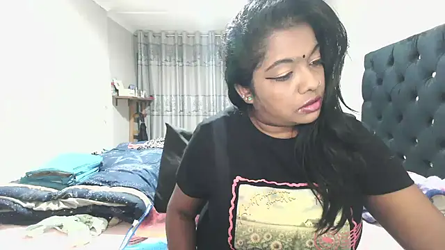 Snapshot of Indianmayaxoxo chatting on July 2, 1:17 pm Indianmayaxoxo online show from July 2, 1:17 pm