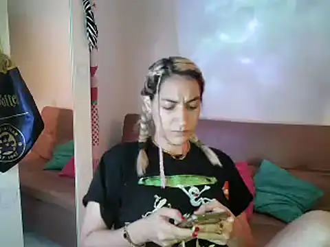 mandy berrys online show from December 5, 5:54 am