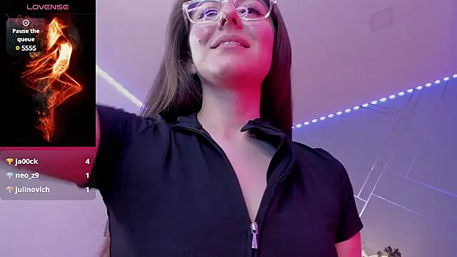 Snapshot of Ich_Bin_Julia chatting on December 8, 7:43 pm Ich Bin Julia online show from December 8, 7:43 pm