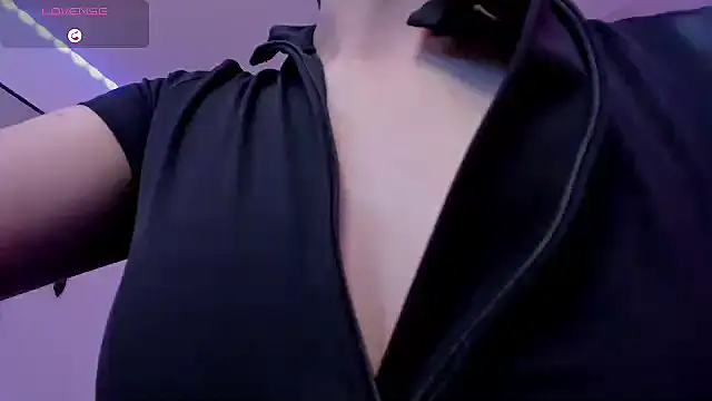 Snapshot of Ich_Bin_Julia chatting on January 16, 8:57 pm Ich Bin Julia online show from January 16, 8:57 pm