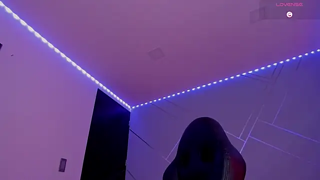 Snapshot of Ich_Bin_Julia chatting on February 19, 2:33 pm Ich Bin Julia online show from February 19, 2:33 pm