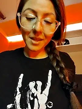 Snapshot of Ich_Bin_Julia chatting on December 1, 10:38 am Ich Bin Julia online show from December 1, 10:38 am