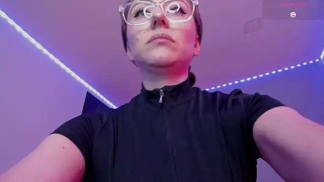 Snapshot of Ich_Bin_Julia chatting on March 3, 2:17 pm Ich Bin Julia online show from March 3, 2:17 pm