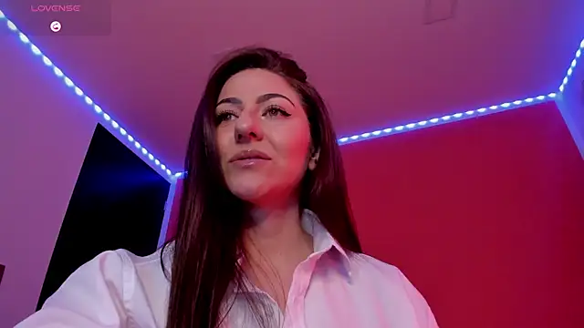 Ich Bin Julia online show from June 8, 9:43 am