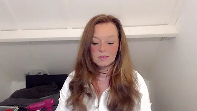 roxanna24 online show from March 12, 7:18 pm