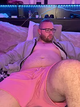 Snapshot of Comfortable_Bite chatting on November 15, 11:03 am Comfortable Bite online show from November 15, 11:03 am