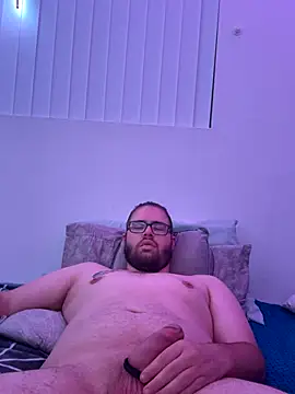 Snapshot of Comfortable_Bite chatting on November 3, 12:31 pm Comfortable Bite online show from November 3, 12:31 pm