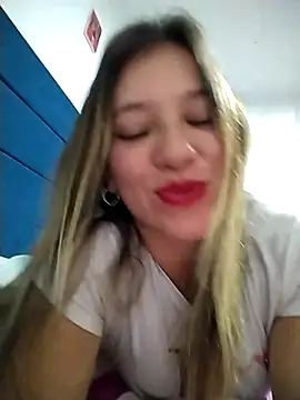 Snapshot of ELEKTRA_LUXURY chatting on March 10, 1:56 am ELEKTRA LUXURY online show from March 10, 1:56 am
