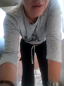 Snapshot of ELEKTRA_LUXURY chatting on October 1, 11:58 am ELEKTRA LUXURY online show from October 1, 11:58 am