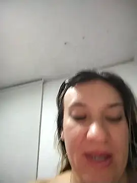 Snapshot of ELEKTRA_LUXURY chatting on February 23, 1:32 pm ELEKTRA LUXURY online show from February 23, 1:32 pm