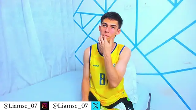 Snapshot of liam_scott77 chatting on November 30, 11:27 pm liam scott77 online show from November 30, 11:27 pm