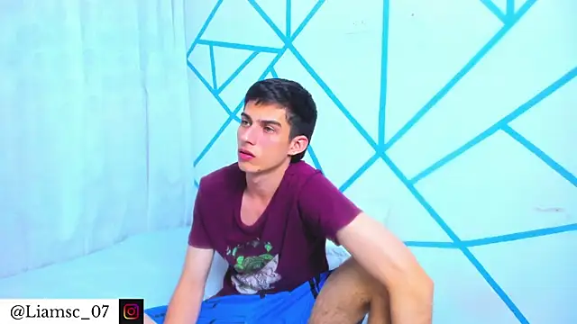 liam scott77 online show from December 18, 2:38 am