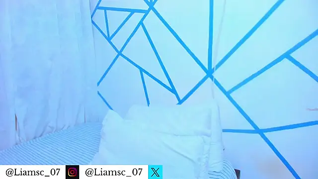 Snapshot of liam_scott77 chatting on November 12, 9:07 pm liam scott77 online show from November 12, 9:07 pm