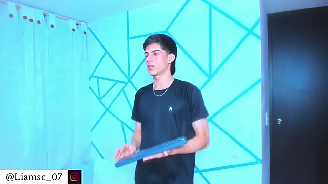 liam scott77 online show from February 27, 10:20 pm