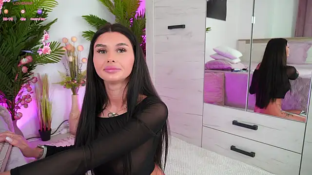 EmilyHudsson 1 online show from February 25, 6:01 pm