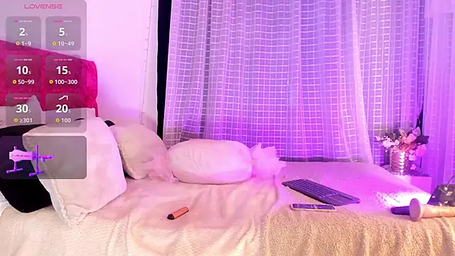 DevonShaw  online show from July 24, 8:27 pm