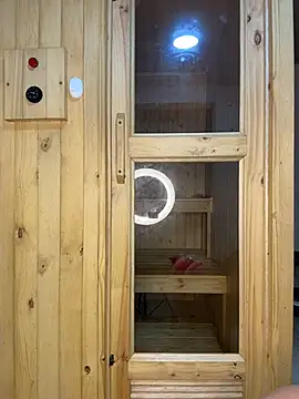 Barbielatinas online show from March 28, 10:33 pm