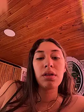 Barbielatinas online show from December 14, 6:35 pm