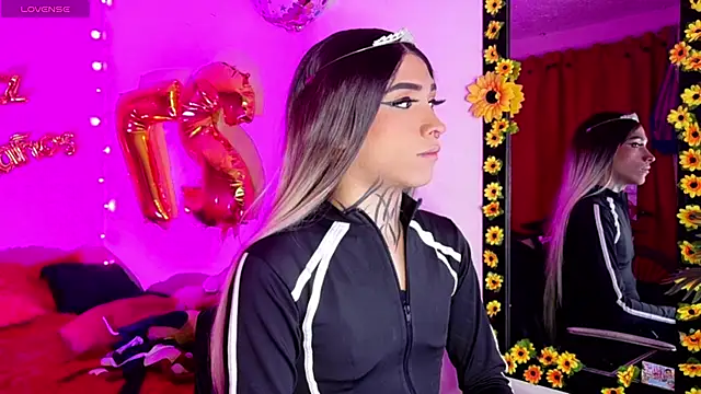 Micaela Rangel online show from April 8, 1:51 am