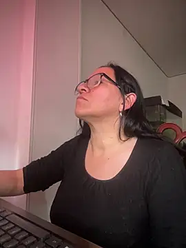 Freya Artemisa online show from February 18, 7:10 pm