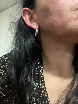 Snapshot of Freya_Artemisa chatting on April 25, 10:18 pm Freya Artemisa online show from April 25, 10:18 pm