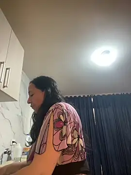 Freya Artemisa online show from December 5, 7:55 pm