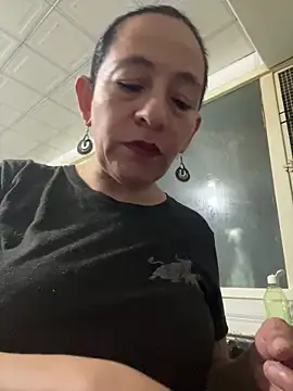 Snapshot of Freya_Artemisa chatting on May 25, 11:14 pm Freya Artemisa online show from May 25, 11:14 pm