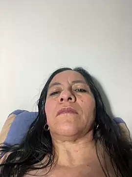 Freya Artemisa online show from March 6, 8:30 am