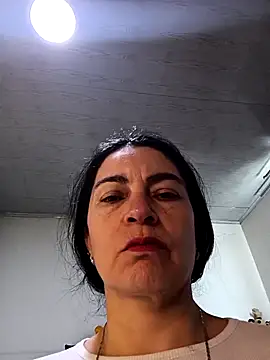 renata hot1 online show from April 4, 4:46 pm