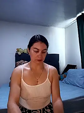 Snapshot of renata_hot1 chatting on November 20, 1:45 pm renata hot1 online show from November 20, 1:45 pm