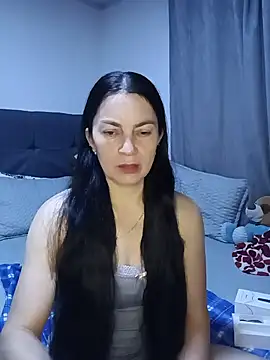 renata hot1 online show from July 11, 2:01 am