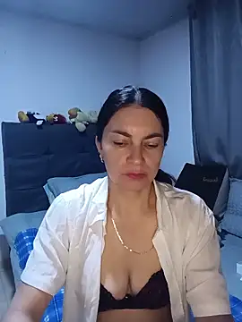 Snapshot of renata_hot1 chatting on May 16, 1:15 am renata hot1 online show from May 16, 1:15 am